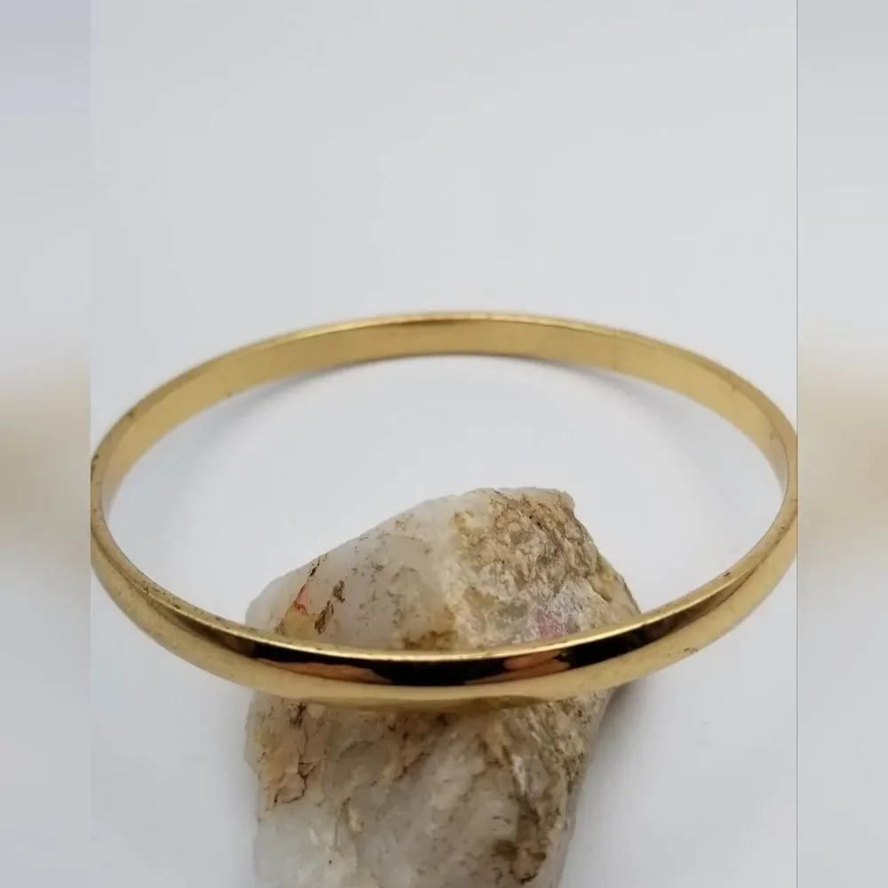 Everyday classic gold tone latest style bangle‎ unisex